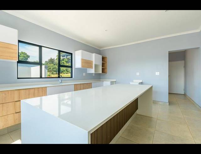 5 BEDROOM TOWNHOUSE FOR SALE IN RIVER GOOSE ESTATE
